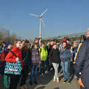 Schüler der OS Ruhland bei der Exkursion zum Projekt "Grüner Lausitzring". (Bild: lr-online.de)