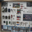 Auf dem Maidan stellen die "Selbstverteidiger" an einer Schautafel in einem Zelt Patronenhülsen und andere Geschossreste aus. Die Tafel ist überschrieben mit: "Die friedlichen Waffen Berkuts". Foto: Stefan Korinth