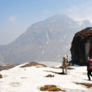 © Christoph Haas / Makalu 2010; Unterwegs über die ersten hohen Pässe Keke La, Shipton La und Tutu La ins Tal des Barun Khola.