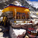 © Dr. Jürgen Greher / Makalu 2016; Der Puja-Altar im ABC.