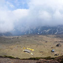 © Christoph Haas / Makalu 2010; Die Hütte Langmale und das oberste Barun-Tal..