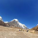 © Christoph Haas / Makalu 2010; Unterwegs in Richtung Hillary-Basecamp.