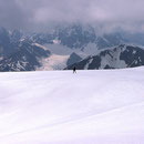 ... auf den flachen Gletscher ...