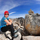 Noch ein paar Augenblicke Pause mit dem Pico de la Maladeta (3308 m) im Hintergrund ...