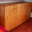 Schrank aus Bucheleimholz, geölt