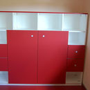 Kinderzimmerschrank aus Sperrholz/Birke furniert, zweifarbig lackiert