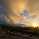 wolkenloser Tag bringt Regen in der Nacht: wolkiger Sonnenuntergang