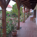 Blick in den Garten des Winzerhofes