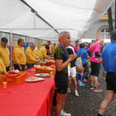 Fleischwurst-Brote, Blutwurst etc. im Ziel