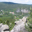Blick von der Felsengasse auf Oybin
