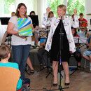 Lehrerin Jennifer Agbai (links) und Schulleiterin Regina Schneider