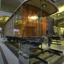 Der Stadtbahnwaggon der k.k.St.B. Cu 9424 wurde 1898 in Prag gebaut.