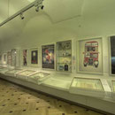 Die Sammlung für Plansprachen ist zugleich die weltweit größte Fachbibliothek für Interlinguistik und dokumentiert an die 500 verschiedene Plansprachen.