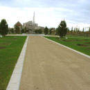 GENNEVILLIERS (92) / Aménagement de la Coulée Verte - ZAC CHANDON / 2002-2005 / Ville de Gennevilliers / Mandataire : BERIM Bet / Surface : 4 ha / Budget : 3 M€ HT / Mission Complète L.DUFOUR pour Ingénieurs&Paysages