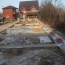 Ein Stallgebäude wird gebaut