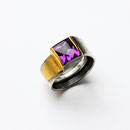 Ring mit Amethyst, Silber und Feingold