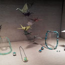 große Vitrine, Chrysopras und Türkis