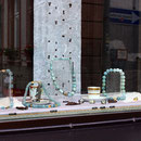 Fenster Leyergasse mit Aquamarin