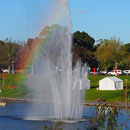 Torrens-River in Adelaide mit dem Jet d'Eau (natürlich vom Genfer Jet d'Eau abgeschaut :-))