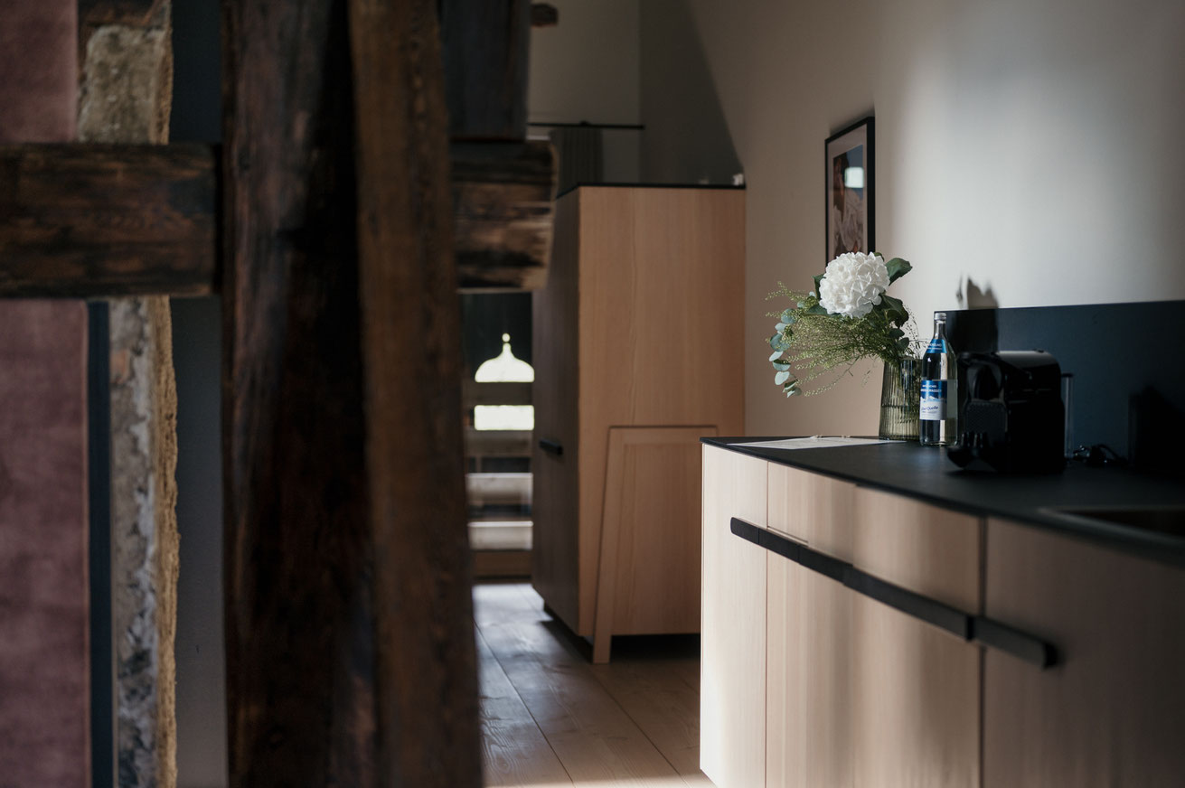 DAS1494 • Holidays in a Historic Landmark | Apartments on the Mieming Plateau in Tyrol - Austria • Member of Mountain Hideaways ©MarikaUnterladstätter _fullwidth-story-splash