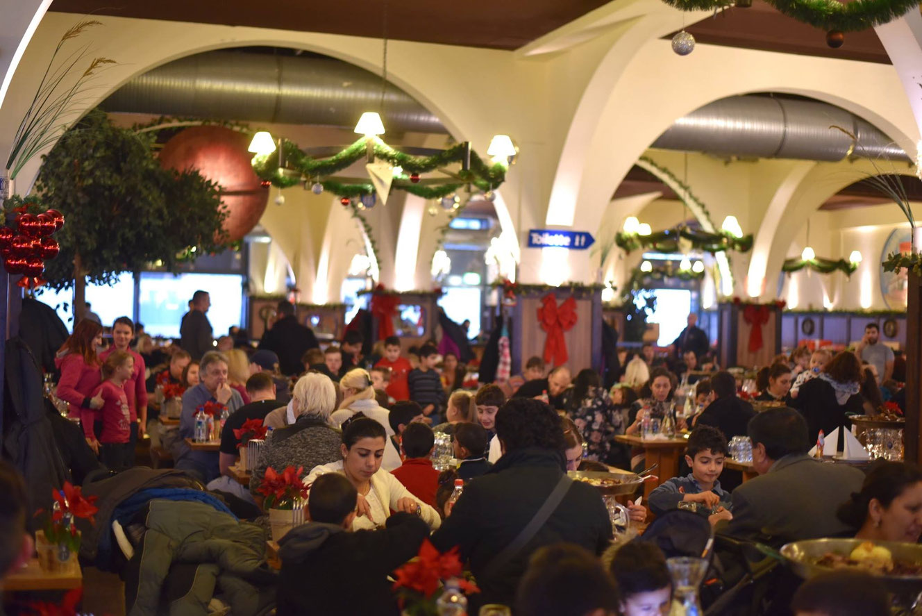 Arche und Hofbräu Berlin laden Familien mit wenig Geld zum 