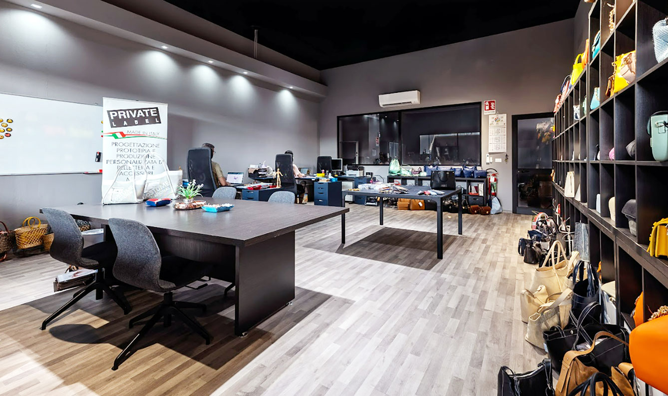 イタリア ボルサッコ フィオーレの社内