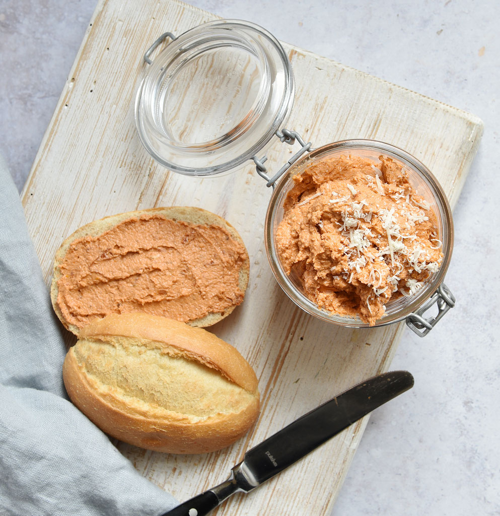 Aufstrich &amp;quot;Tomate-Parmesan&amp;quot;. Yummy!! - mix dich glücklich (Thermomix ...