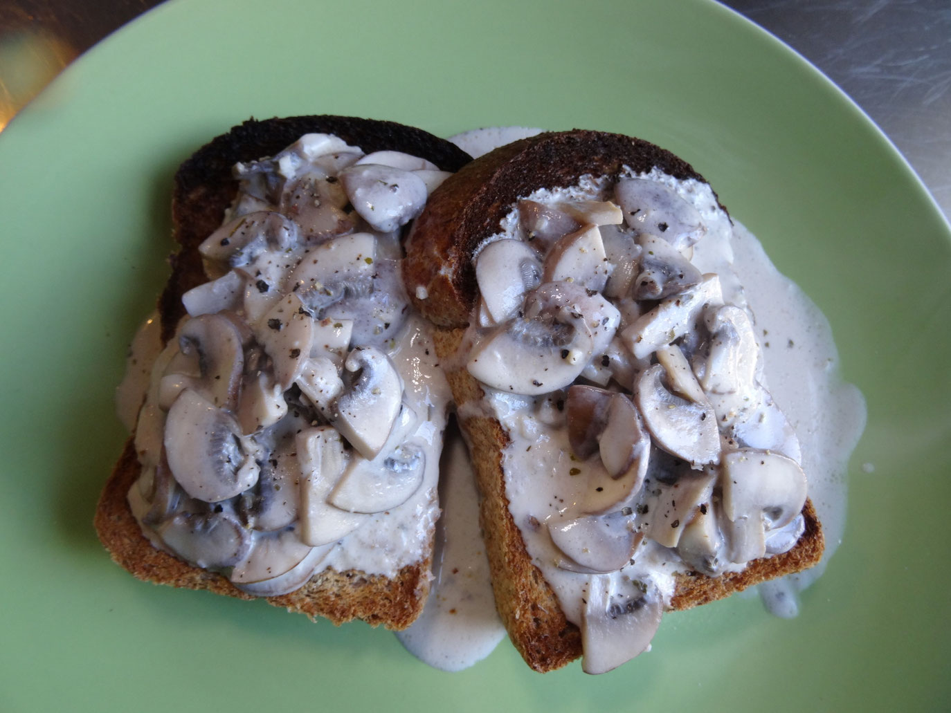 Creamy Garlic Mushrooms on Toast - The Credit Crunch Cooke