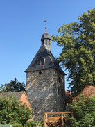 Der Kirchturm in Wethen