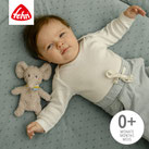 Baby auf Decke mit Knistertuch Elefant Erik von Fehn