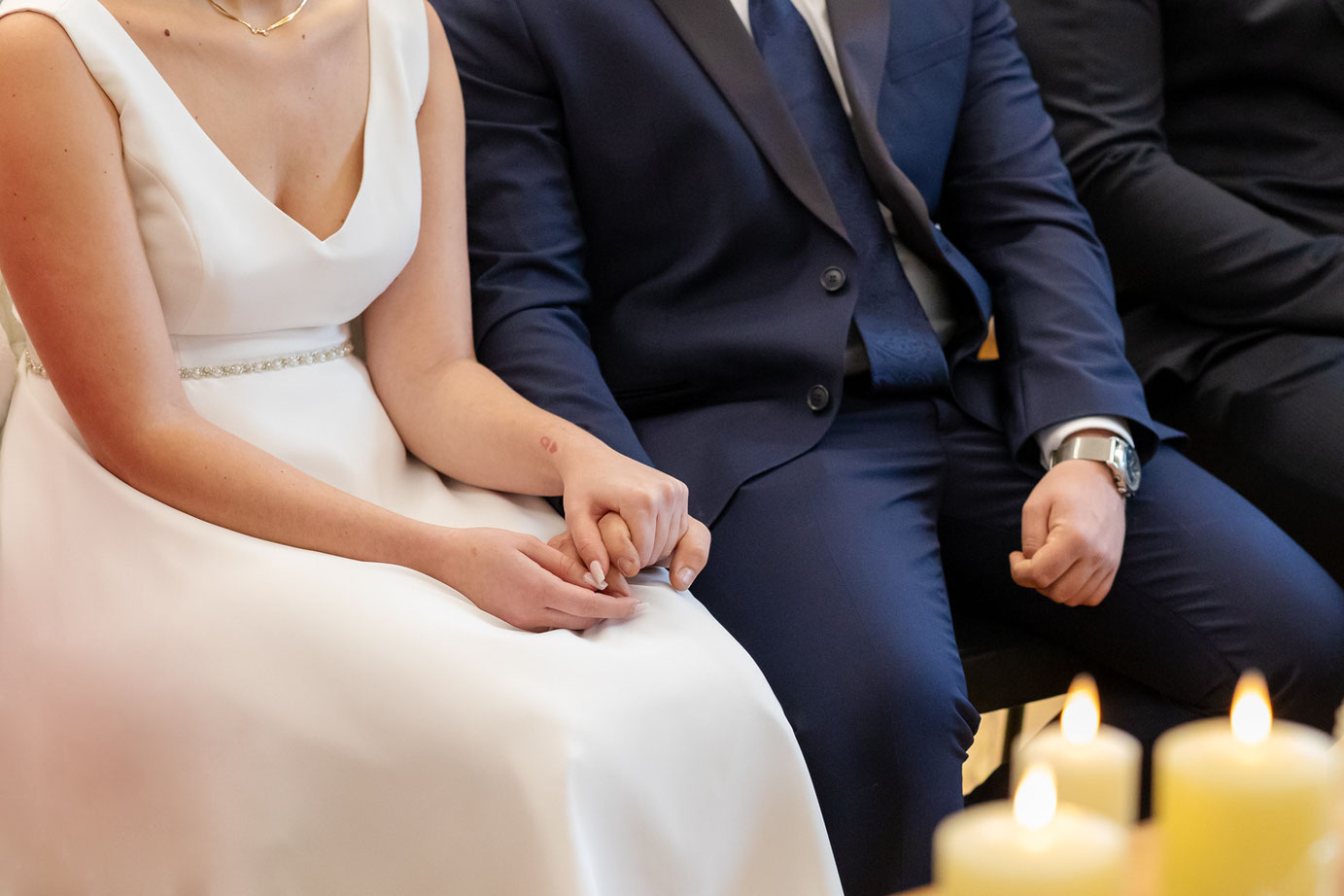 Hochzeitsfotografie standesamtliche Trauung hände Fotografin Virginie Varon reutlingen