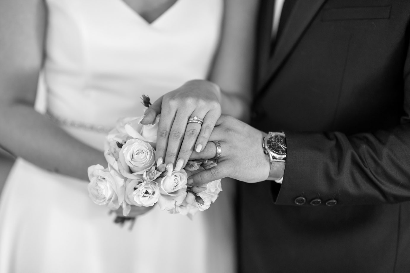 Hochzeitsfotografie Brautpaarshooting Brautstrauss Trauringe Fotografin Virginie Varon reutlingen
