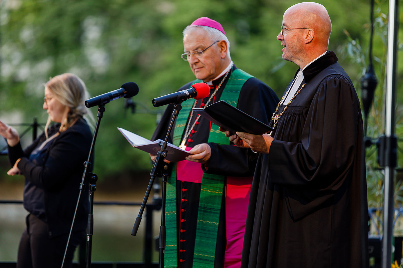 Fotograf Erzgebirge Madalina Schneider evangelischer und katholischer Bischof bei Tag der Schöpfung