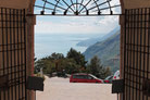 Blick vom Hof der Wallfahrtskirche Madonna di Monte Castello