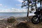 Mit dem Motorrad direkt bis an den Strand. Mehr Romantik geht nicht!