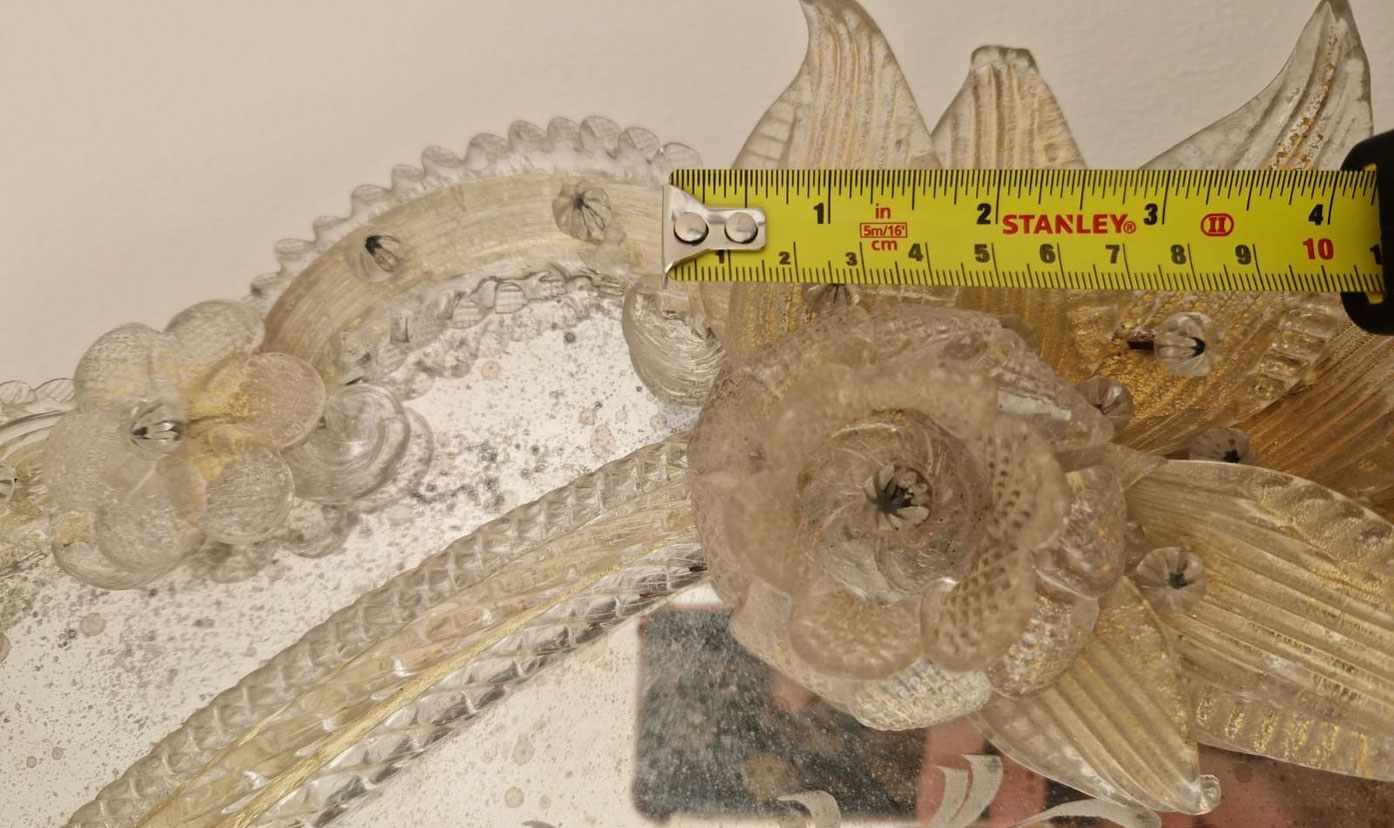 Foglie decorative per specchio veneziano in vetro di Murano trasparente con oro 24 Kt e doppio foro per fissaggio artigianale