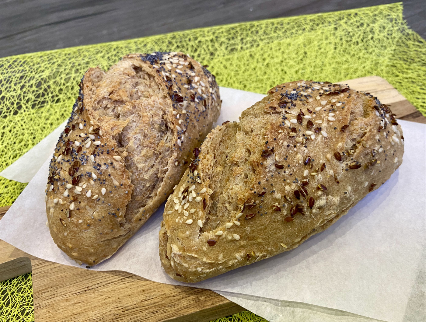 Vollkorn-Baguettebrötchen - TheEssigs