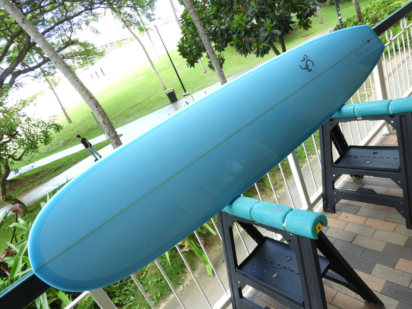Kai Sallas Longboards Company ハワイ ワイキキ サーフショップ KAION （カイオン） at