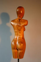 #modern#abstrakt#akt#edelholzskulptur#amerika#kirschbaum#gunnar mozer