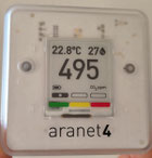 Aranet4 CO2 Messgerät zeigt einen CO2 Wert von 495 ppm | Das bedeutet beste Raumluft-Qualität und eine grüne Ampelanzeige | Coupon Code LUFTSPRUNG 5 % Rabatt auf Aranet4 Home und Aranet4 PRO + weitere Aranet Geräte