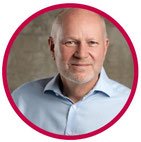 Stefan Barsch, hellblaues hemd, kurzer grauer bart