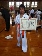 小学4年生　準優勝　河原崎遼介/Segundo colocado - Ryosuke Karasawa (Categoria 9 anos)