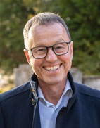 Portraitbild von René Häfliger, Trauerredner und Videobiografien