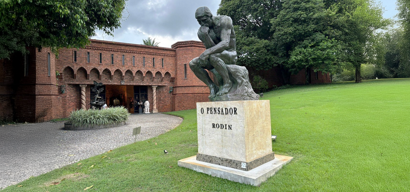 schloss brennand, institut brennand, der denker, auguste rodin, david, michelangelo, schönstes museum, recife, brasilien, rüstungssammlung, ricardo brennand
