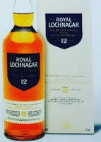 Der Royal Lochnager ist ein 12 Jahre lang gereifter Whiskey mit einem Alkoholgehalt 