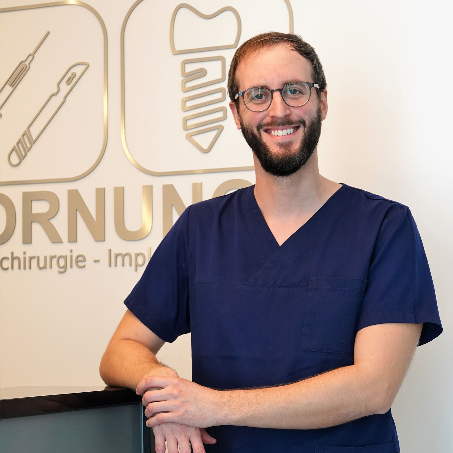 Team Dr. Hornung Zahnmedizin Oralchirurgie Implantologie. Ihr