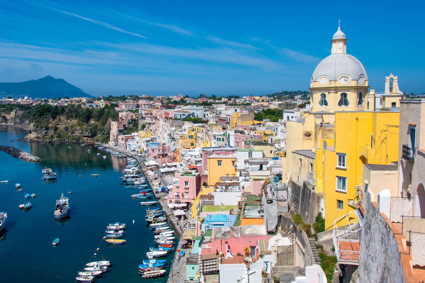 L'isola di Procida, vicino a Napoli