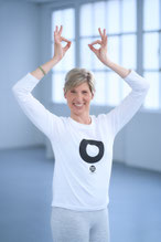 Steffi Brauch, OMY! Yoga für Menschen 60plus