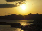 　曇り加減の夕陽はいまいち