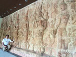 Seltene Reliefs (favorisiert in Holz oder Stein), wie hier in Siem Reap, Kambodscha